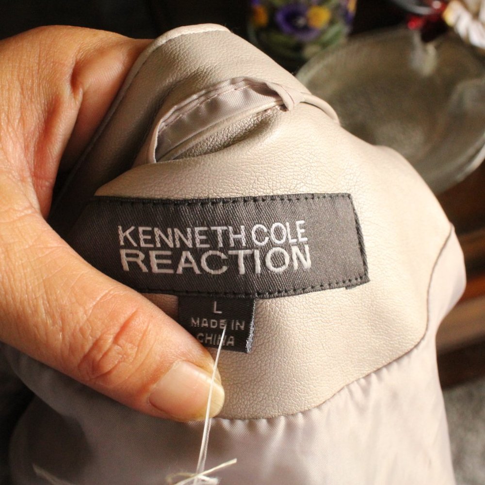 jacket - Picture 3 of 4